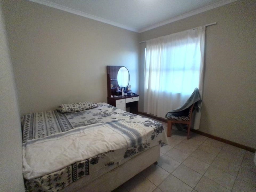 2 Bedroom Property for Sale in Sandbaai Western Cape